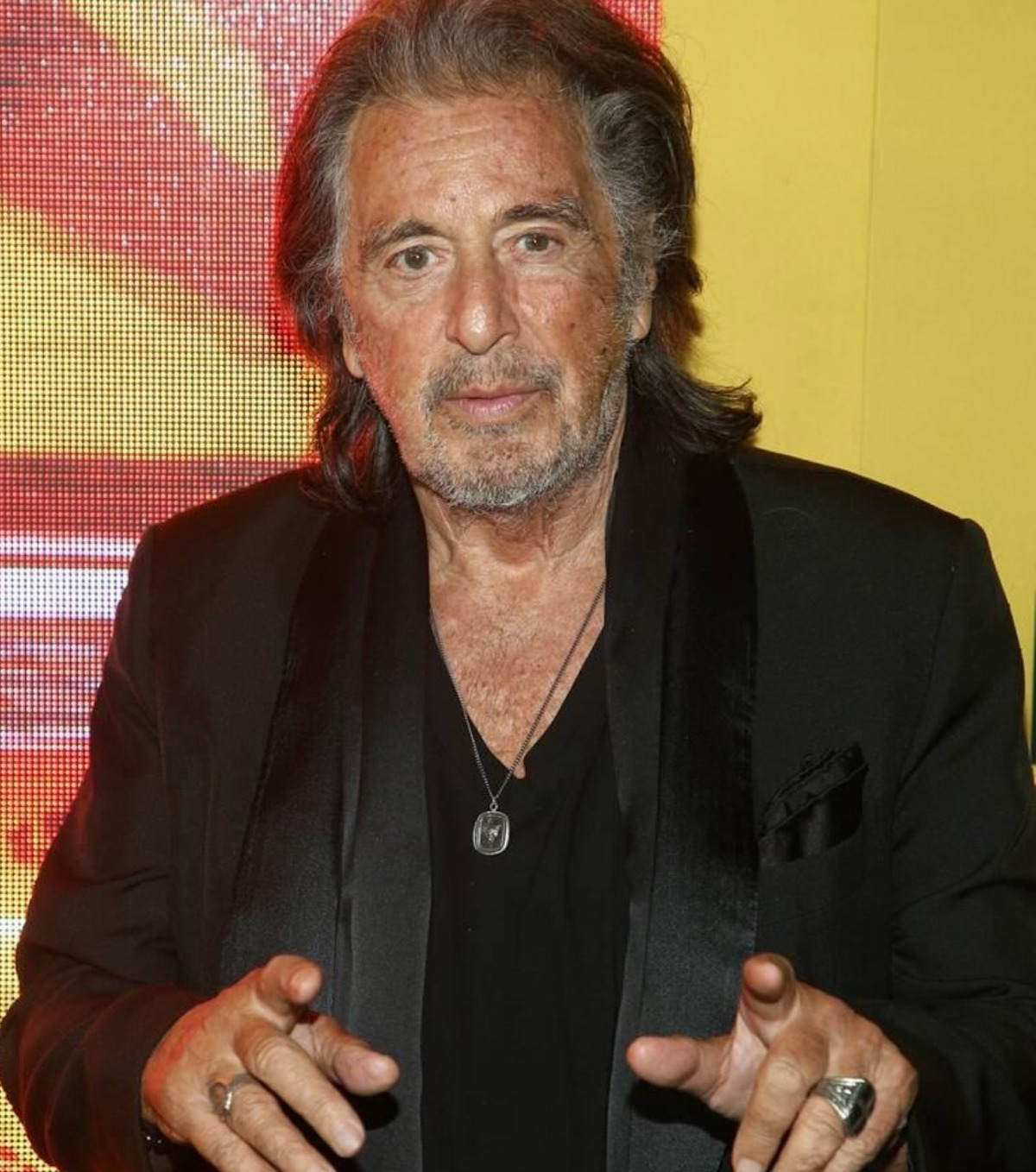 Noor Alfallah fidanzata giovane al pacino età